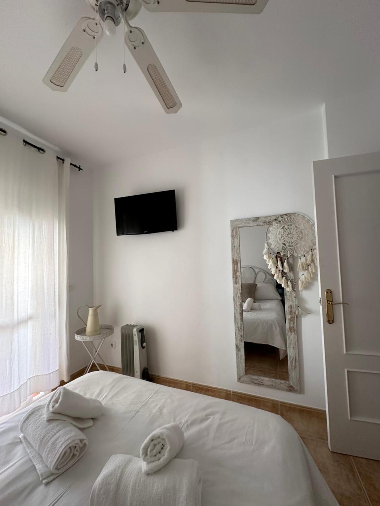 Tiyoweh Nerja Exterior foto