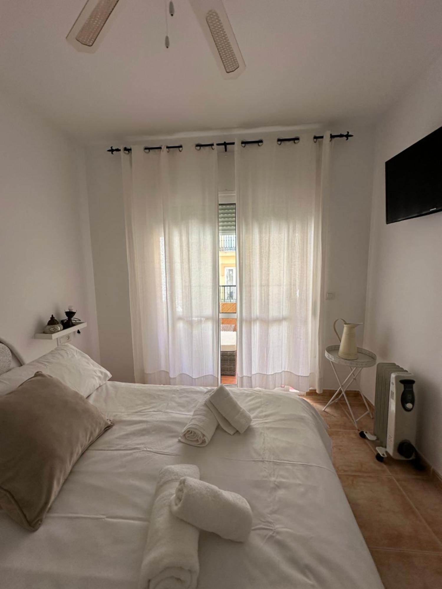 Tiyoweh Nerja Exterior foto
